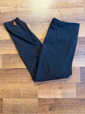Zyia black leggings with heel strap